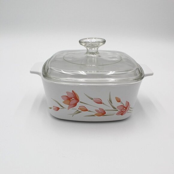 Vintage 1980s CorningWare Shadow Iris Casserole Dish Pastel 1.5 Quart Lid Floral - Picture 1 of 9